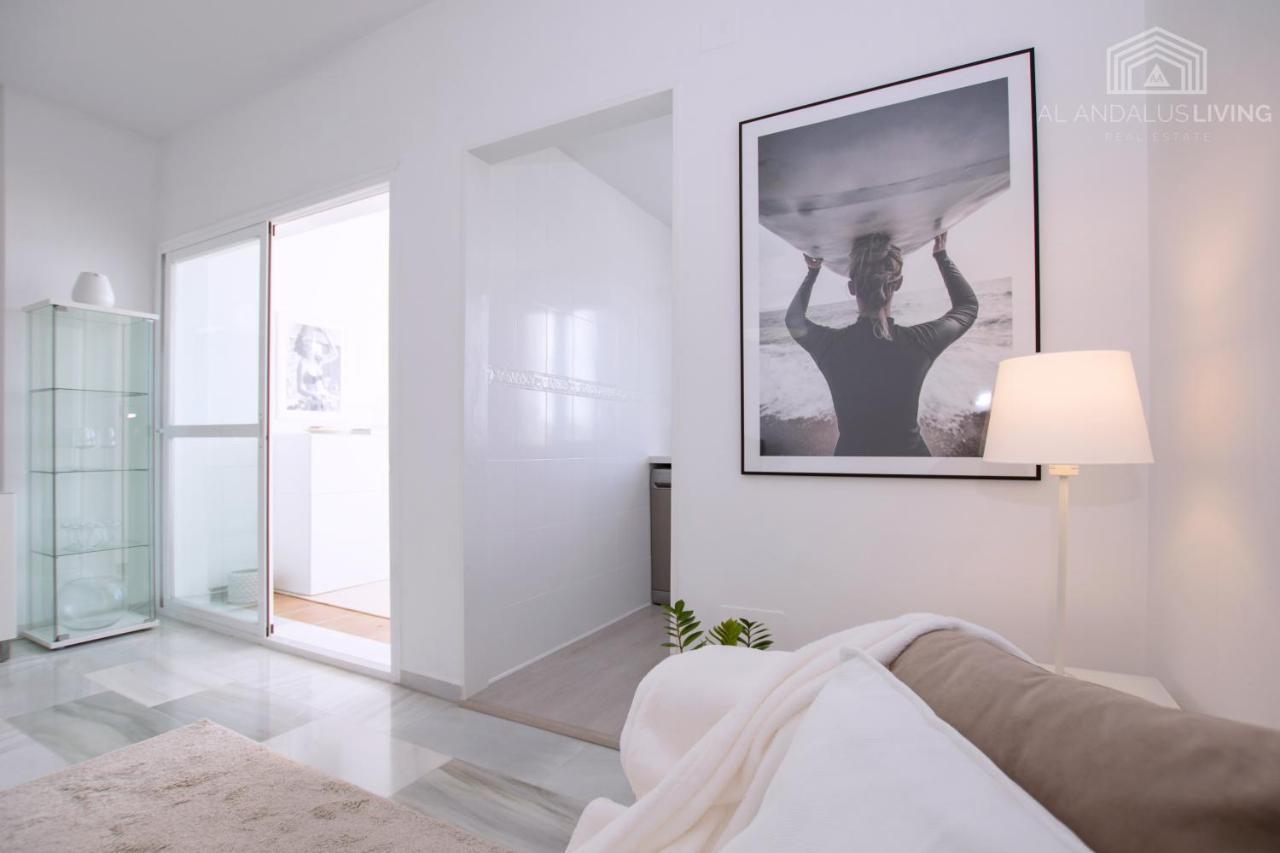 Scandinavian Style Apartment With Amazing Sea Views And South West Facing Sunny Terrace In Miraflores Walking Distance To The Beach! Málaga Exteriör bild